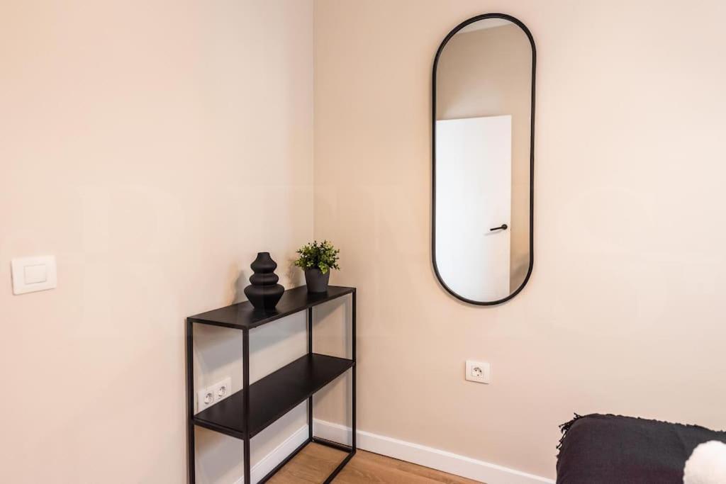 Contemporary Minimalist Apartment By Rems Málaga Dış mekan fotoğraf
